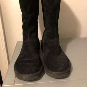 Women’s Black Uggs w/ back zipper size 9